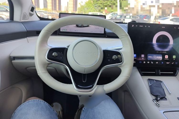 Used Hima Luxeed R7 2025 Range-Extended Version 251 km Max Steering Wheel