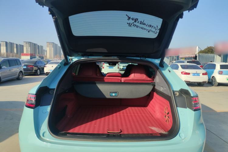 Used Hima Luxeed R7 2025 Range-Extended Version 251 km Max Trunk