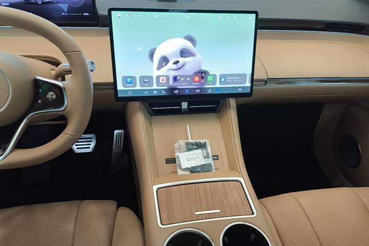 Used Hima Luxeed R7 2025 Extended-Range 331km Ultra Audio And AC Panel