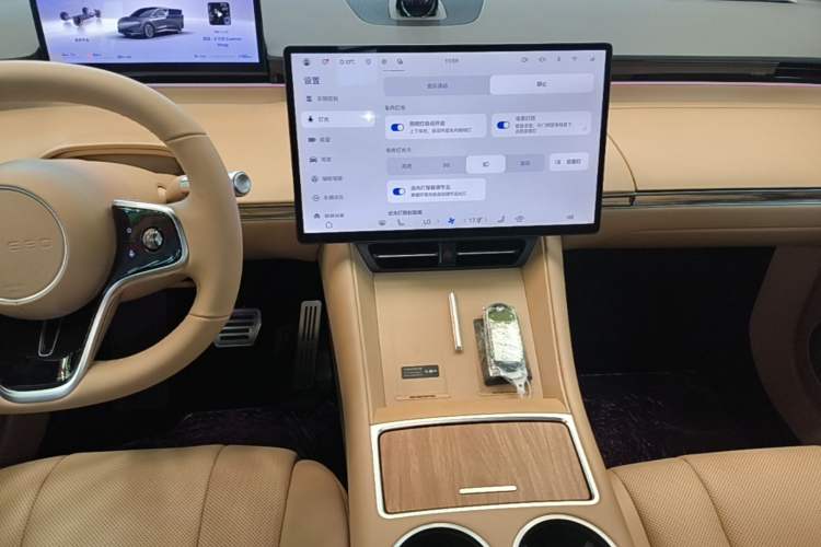 Used Hima Luxeed R7 2025 Extended-Range 331km Ultra Audio And AC Panel