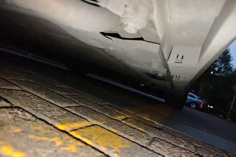 Used Hima Luxeed R7 2025 Range-Extended Version 251 km Max Chassis Front Left