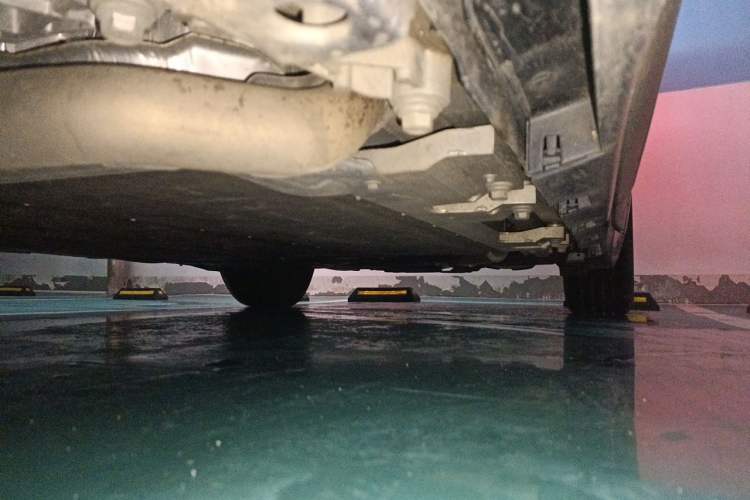 Used Hima Luxeed R7 2025 Range-Extended Version 251 km Max Chassis Front Left