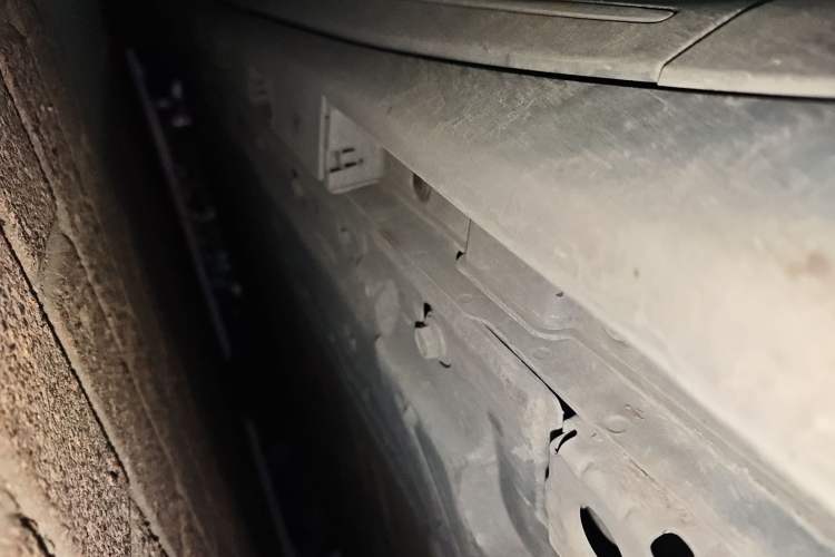 Used Hima Luxeed R7 2025 Range-Extended Version 251 km Max Chassis Front Right