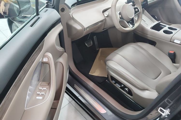 Used Hima Luxeed R7 2025 Range-Extended Version 251 km Max Driver Seat