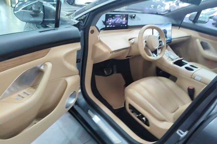 Used Hima Luxeed R7 2025 Extended-Range 331km Ultra Driver Seat