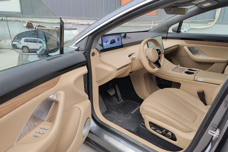 Used Hima Luxeed R7 2025 Extended-Range 331km Ultra Driver Seat