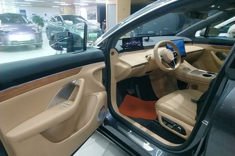 Used Hima Luxeed R7 2025 Extended-Range 331km Ultra Driver Seat
