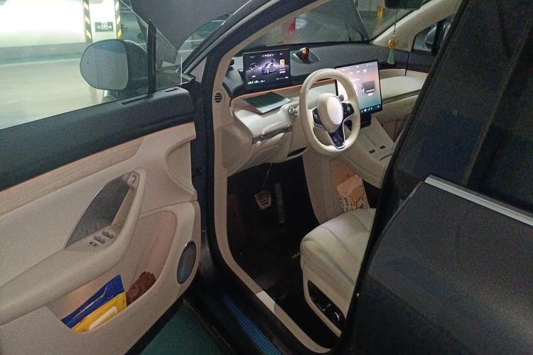 Used Hima Luxeed R7 2025 Range-Extended Version 251 km Max Driver Seat