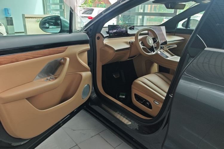 Used Hima Luxeed R7 2025 Extended-Range 331km Ultra Driver Seat