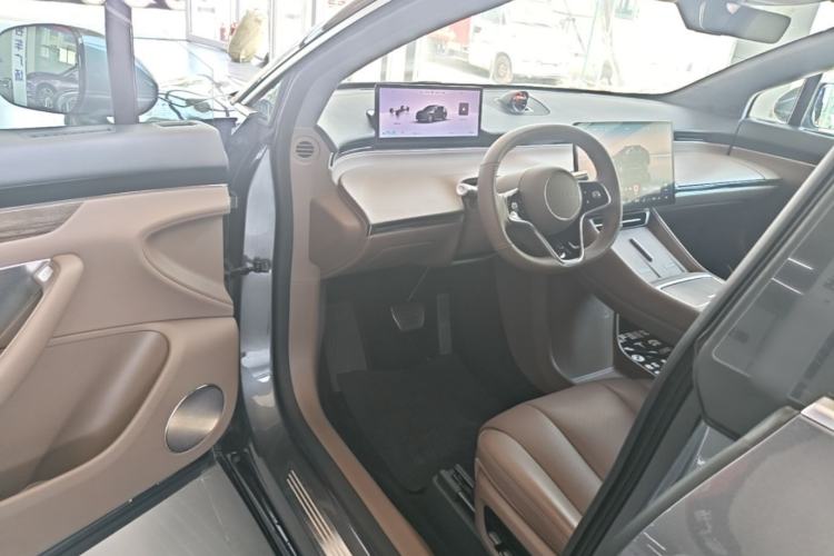 Used Hima Luxeed R7 2025 Range-Extended Version 251 km Max Driver Seat