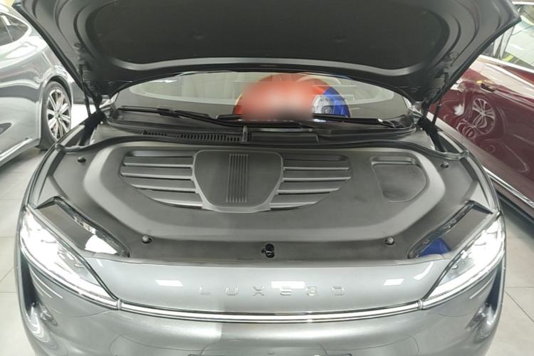 Used Hima Luxeed R7 2025 Range-Extended Version 251 km Max Engine Bay