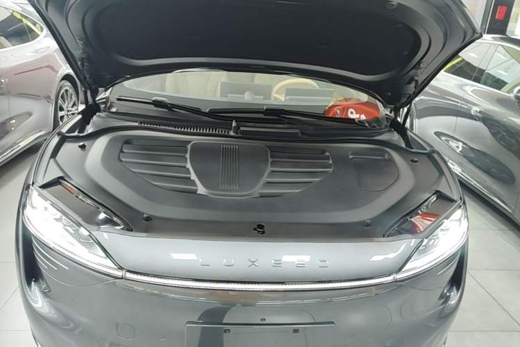 Used Hima Luxeed R7 2025 Extended-Range 331km Ultra Engine Bay