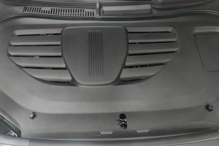 Used Hima Luxeed R7 2025 Extended-Range 331km Ultra Engine Bay