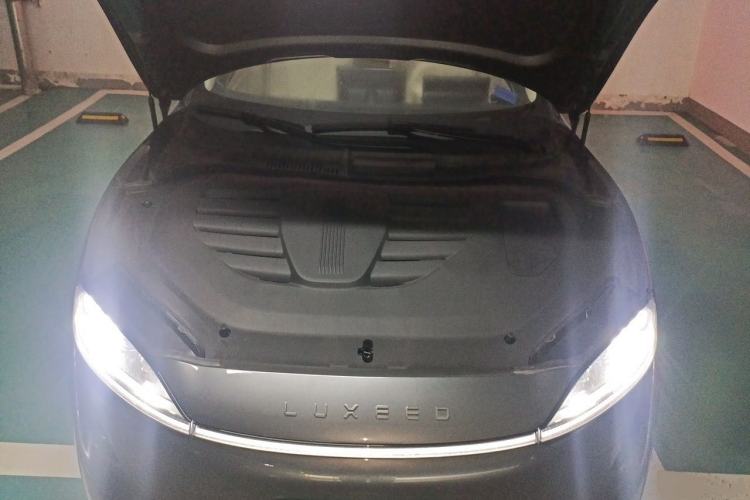 Used Hima Luxeed R7 2025 Range-Extended Version 251 km Max Engine Bay