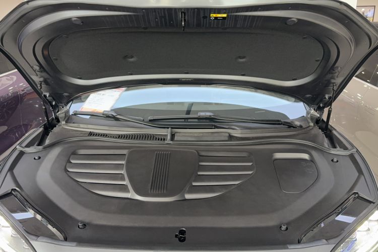 Used Hima Luxeed R7 2025 Range-Extended Version 251 km Max Engine Bay