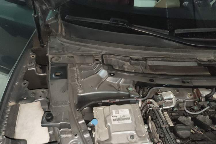 Used Hima Luxeed R7 2025 Range-Extended Version 251 km Max Engine Bay Right