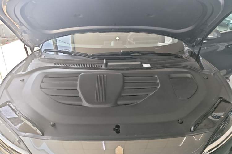Used Hima Luxeed R7 2025 Range-Extended Version 251 km Max Engine Bay