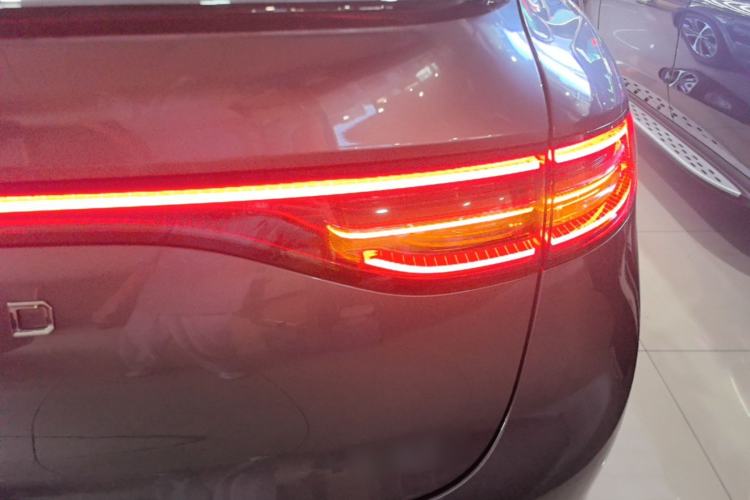 Used Hima Luxeed R7 2025 Range-Extended Version 251 km Max Exterior 3