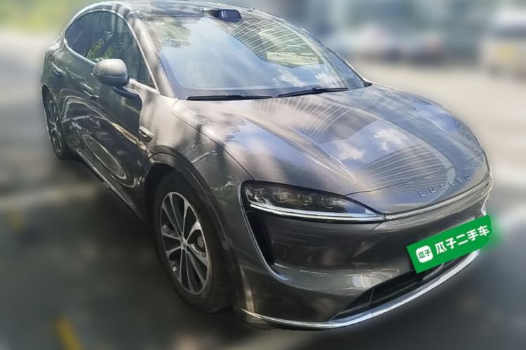 Used Hima Luxeed R7 2025 Range-Extended Version 251 km Max Front Right 45 Deg