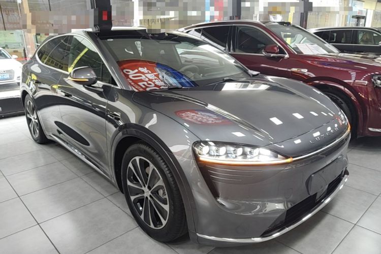 Used Hima Luxeed R7 2025 Range-Extended Version 251 km Max Front Right 45 Deg
