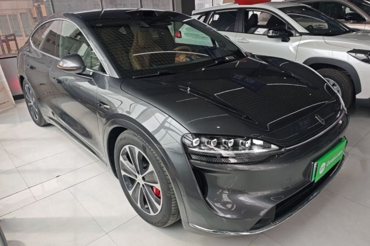 Used Hima Luxeed R7 2025 Extended-Range 331km Ultra Front Right 45 Deg