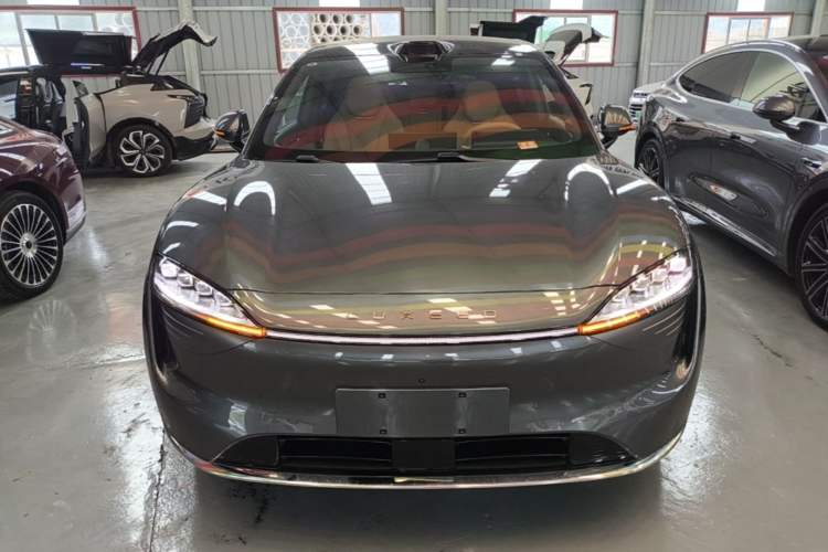 Used Hima Luxeed R7 2025 Extended-Range 331km Ultra Front