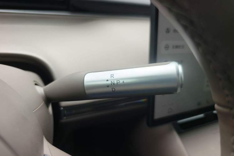 Used Hima Luxeed R7 2025 Extended-Range 331km Ultra Gear Lever