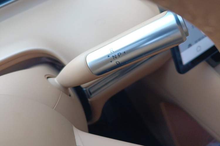 Used Hima Luxeed R7 2025 Extended-Range 331km Ultra Gear Lever