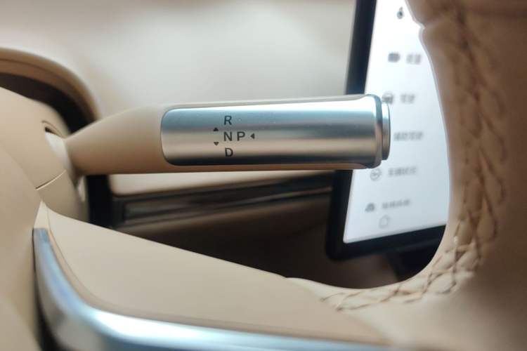 Used Hima Luxeed R7 2025 Extended-Range 331km Ultra Gear Lever