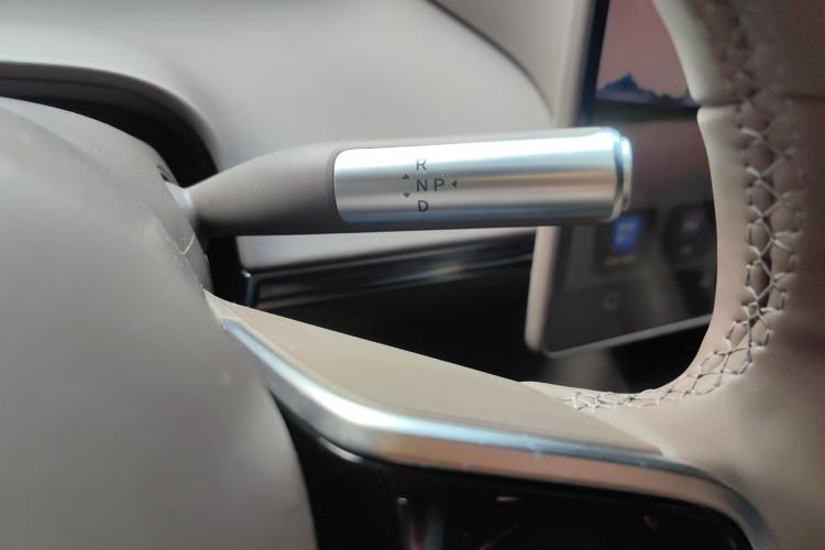 Used Hima Luxeed R7 2025 Range-Extended Version 251 km Max Gear Lever