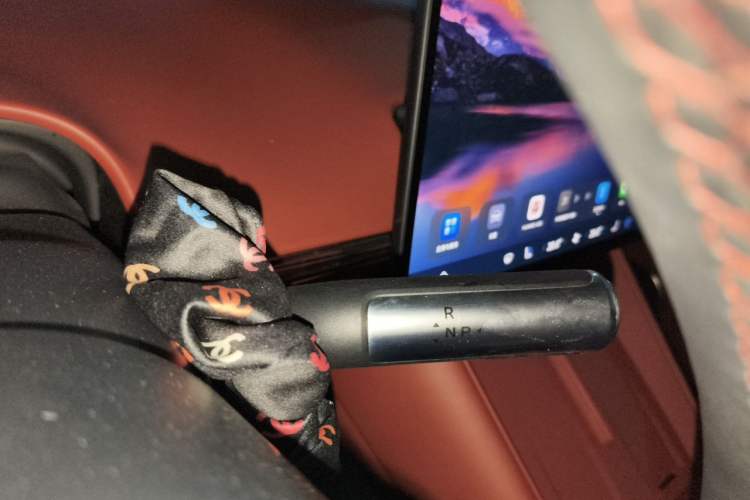 Used Hima Luxeed R7 2025 Range-Extended Version 251 km Max Gear Lever
