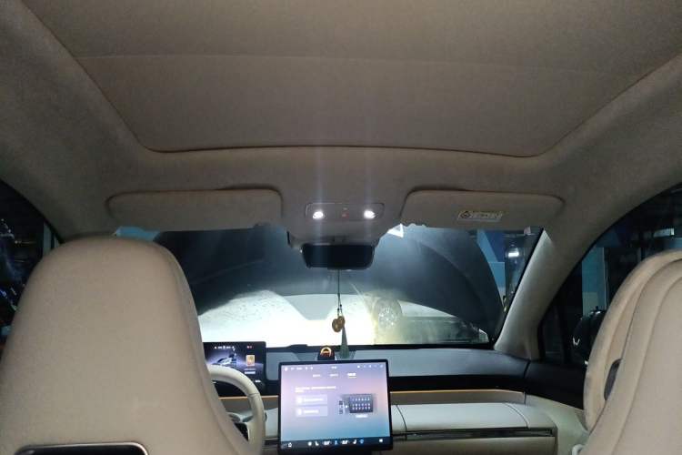 Used Hima Luxeed R7 2025 Range-Extended Version 251 km Max Headliner