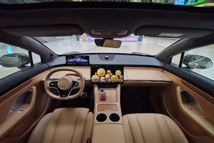Used Hima Luxeed R7 2025 Extended-Range 331km Ultra Interior 1