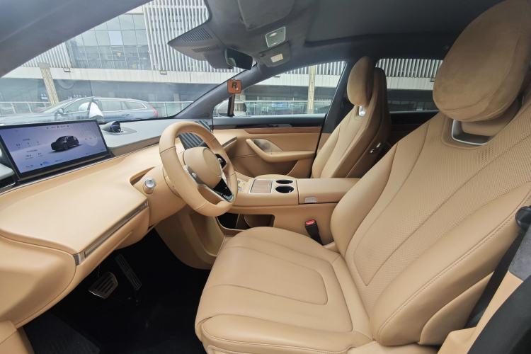 Used Hima Luxeed R7 2025 Range-Extended Version 251 km Max Interior 11