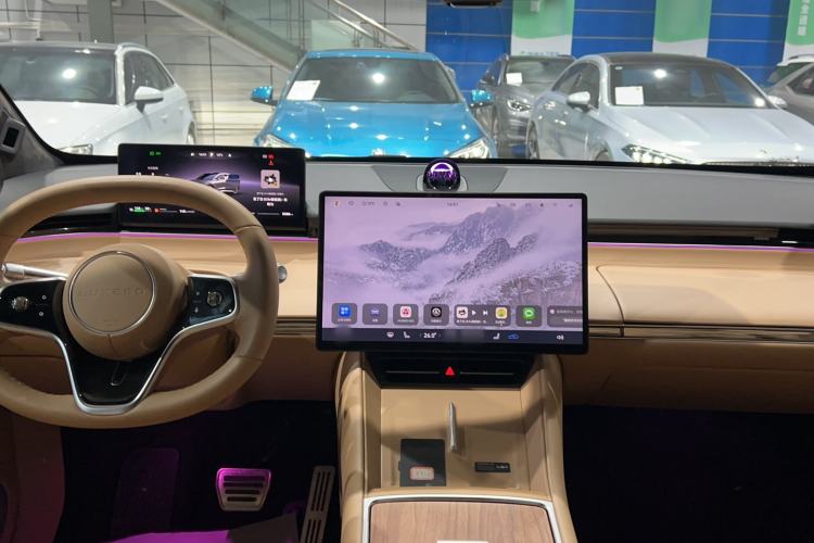 Used Hima Luxeed R7 2025 Extended-Range 331km Ultra Interior 3