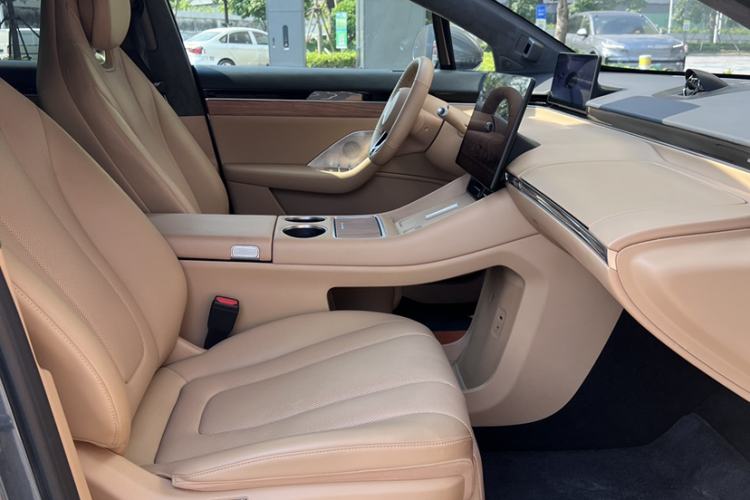 Used Hima Luxeed R7 2025 Extended-Range 331km Ultra Interior 3