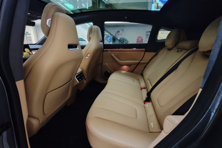 Used Hima Luxeed R7 2025 Extended-Range 331km Ultra Interior 3