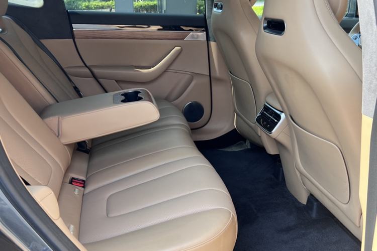 Used Hima Luxeed R7 2025 Extended-Range 331km Ultra Interior 4