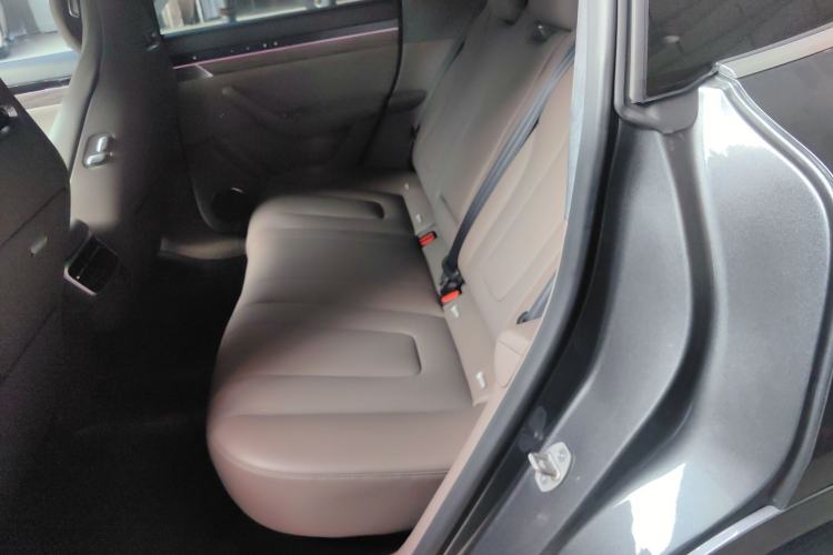 Used Hima Luxeed R7 2025 Range-Extended Version 251 km Max Interior 4