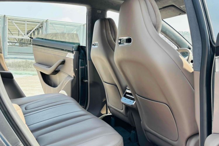 Used Hima Luxeed R7 2025 Range-Extended Version 251 km Max Interior 5