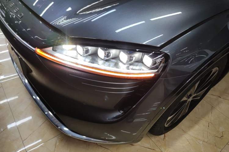 Used Hima Luxeed R7 2025 Range-Extended Version 251 km Max Left Front Headlight
