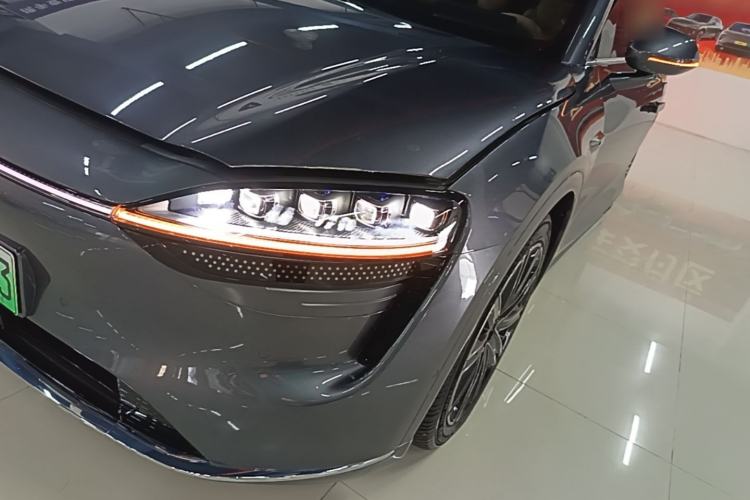 Used Hima Luxeed R7 2025 Extended-Range 331km Ultra Left Front Headlight