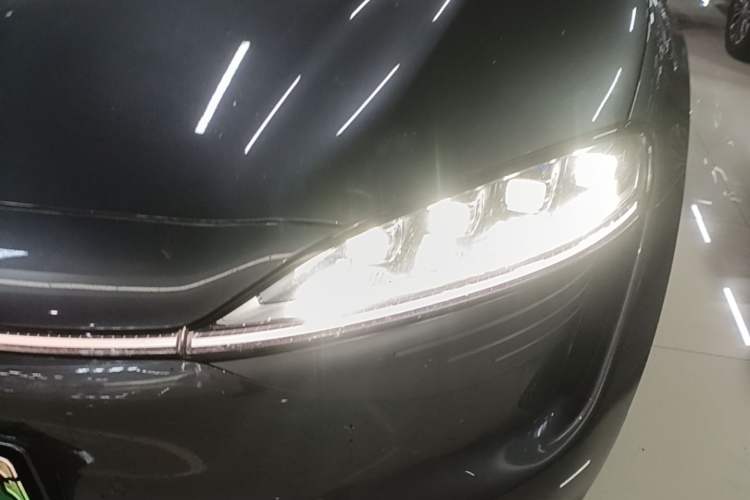 Used Hima Luxeed R7 2025 Extended-Range 331km Ultra Left Front Headlight