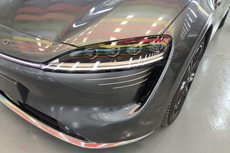 Used Hima Luxeed R7 2025 Extended-Range 331km Ultra Left Front Headlight