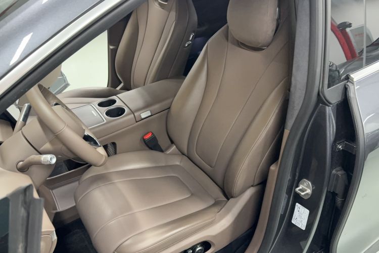Used Hima Luxeed R7 2025 Range-Extended Version 251 km Max Left Front Seat