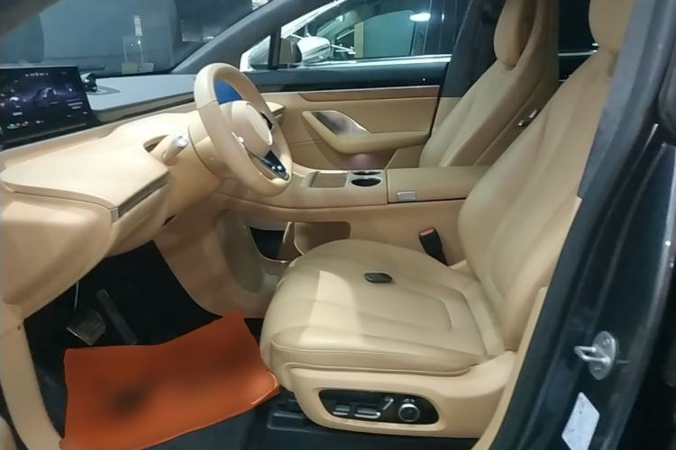Used Hima Luxeed R7 2025 Extended-Range 331km Ultra Left Front Seat