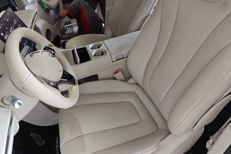 Used Hima Luxeed R7 2025 Range-Extended Version 251 km Max Left Front Seat