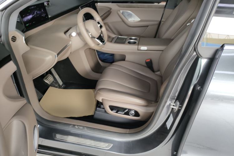 Used Hima Luxeed R7 2025 Range-Extended Version 251 km Max Left Front Seat