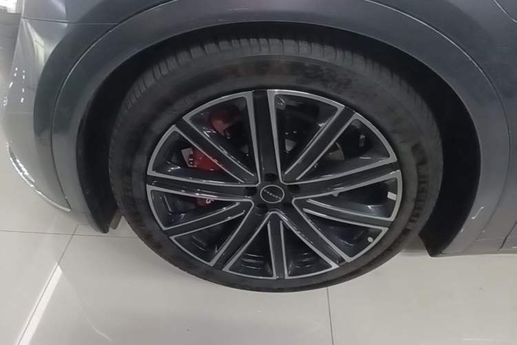 Used Hima Luxeed R7 2025 Extended-Range 331km Ultra Left Front Wheel Hub