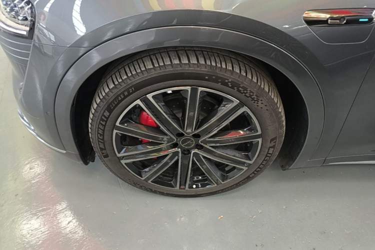 Used Hima Luxeed R7 2025 Extended-Range 331km Ultra Left Front Wheel Hub